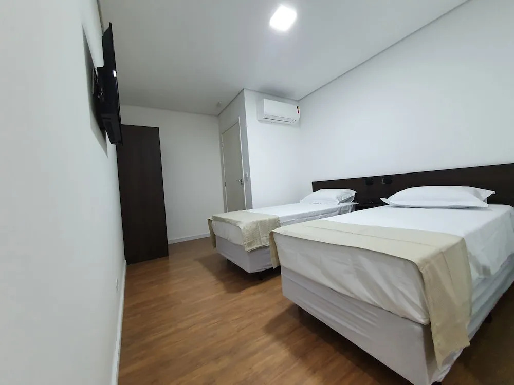 Hotel Carmelo - Airport