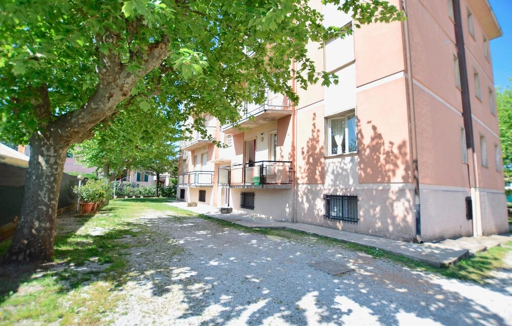 Awesome Apartment in Marina di Massa With 1 Bedrooms