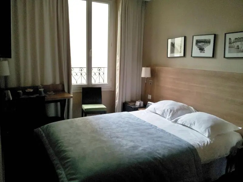 Kyriad - Paris La Defense Courbevoie