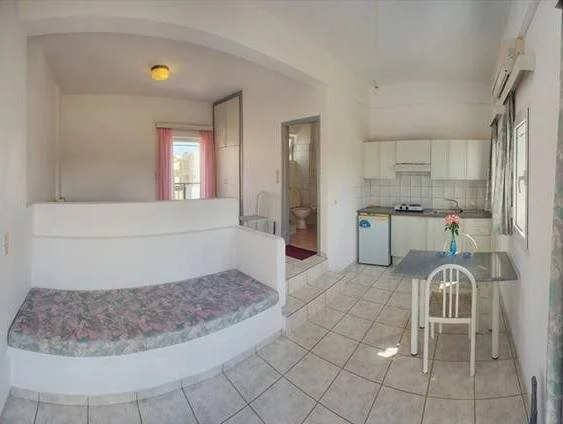 Yannis Apartments