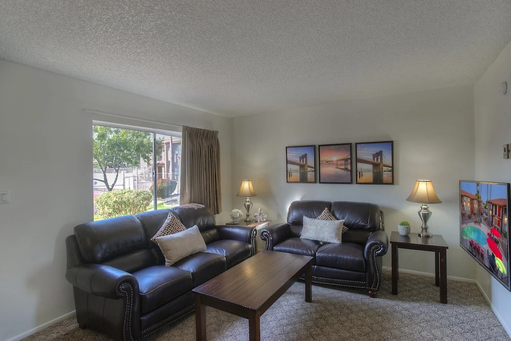 236 Fully Furnished 1BR Suite-Outdoor Pool! by RedAwning