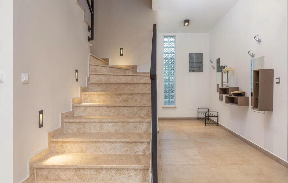 Awesome Home in Stinjan with Hot Tub, WiFi & 4 Bedrooms