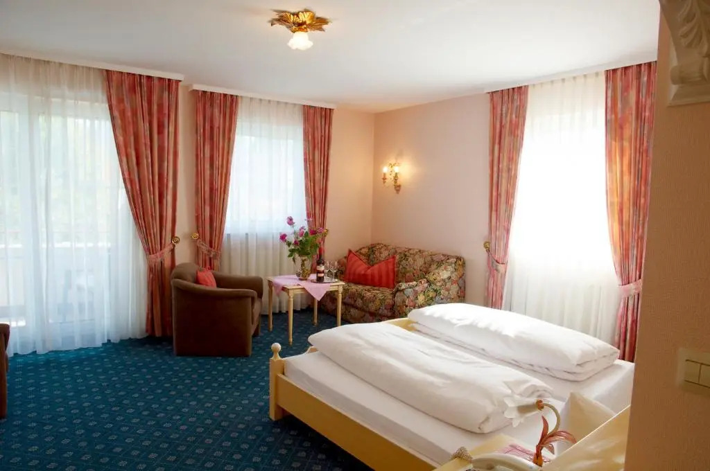 Hotel & Restaurant KRONE