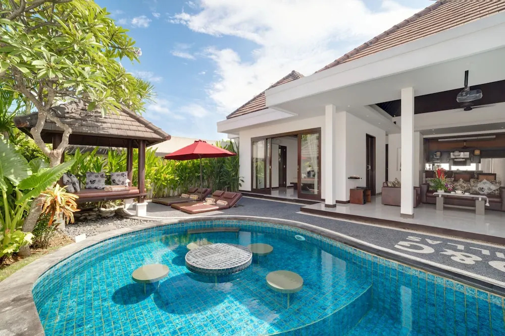 D And G Villas