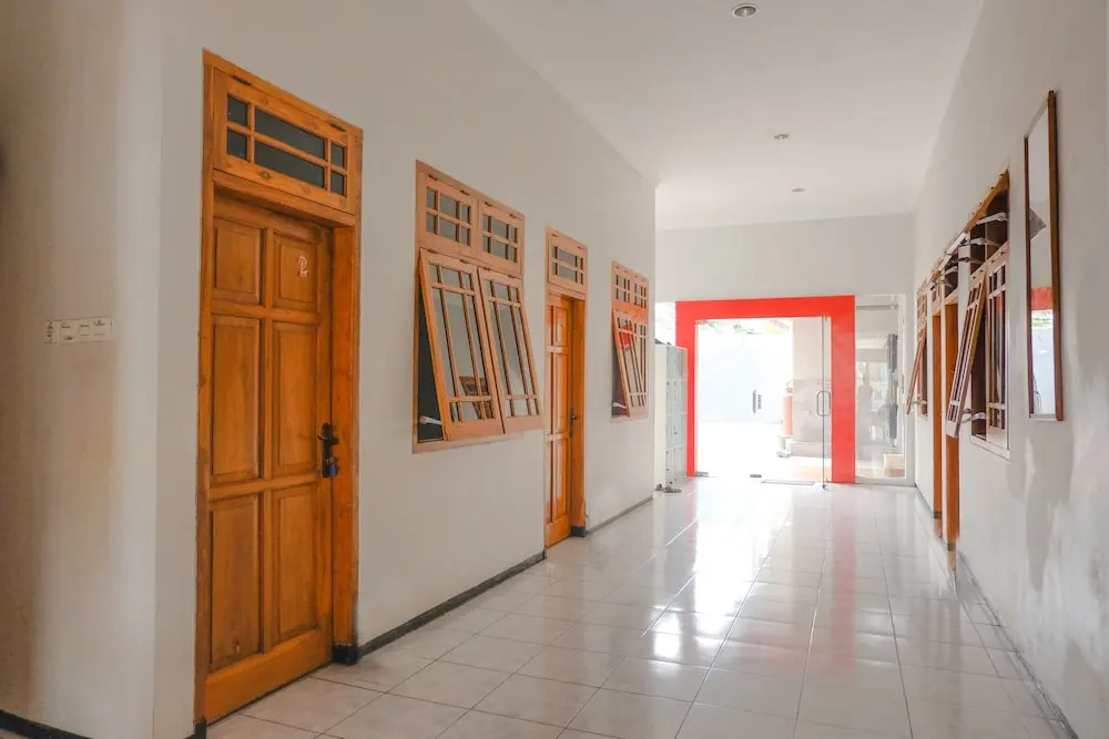 Reddoorz at Ciliwung Guest House Syariah