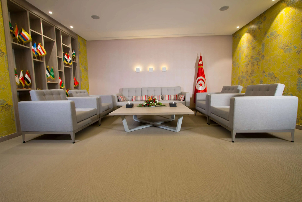 Golden Tulip El Mechtel