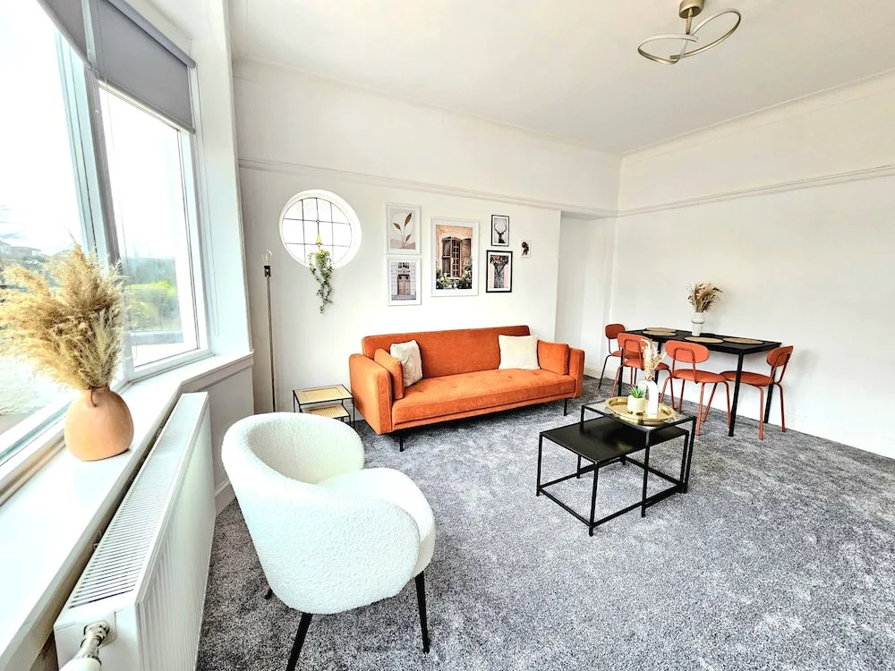 Charming 3-Bed Oasis-free parking