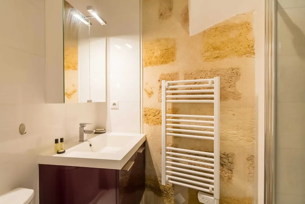 Beautiful Flat Near Grand Theatre for up to 4 Guests