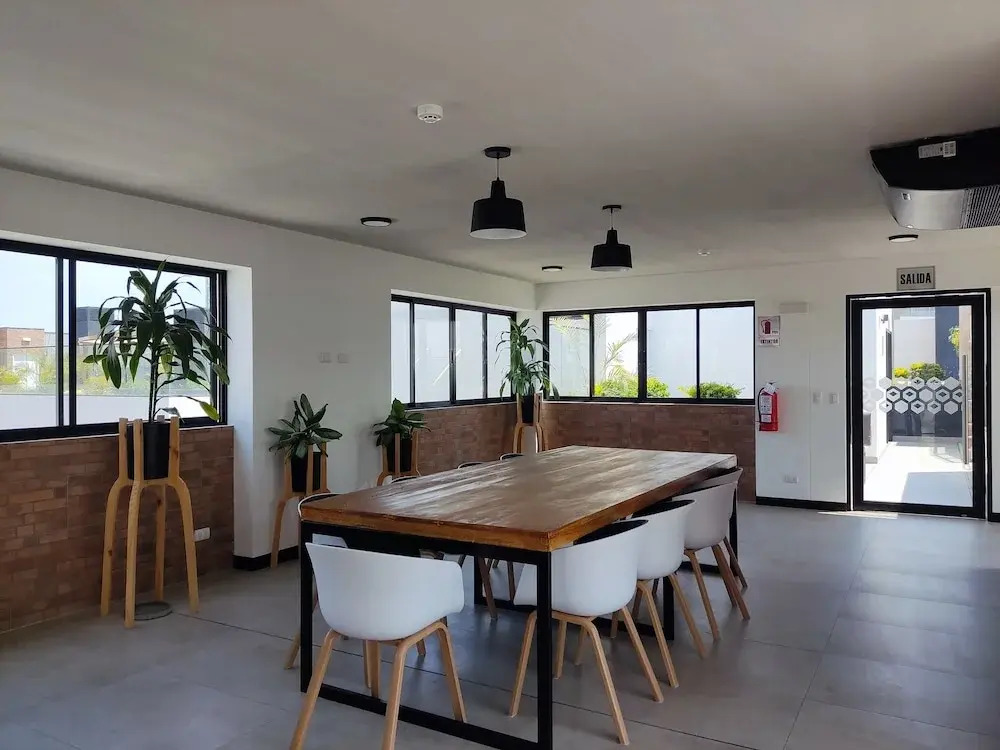w Engaging 2BR in the Heart of Barranco