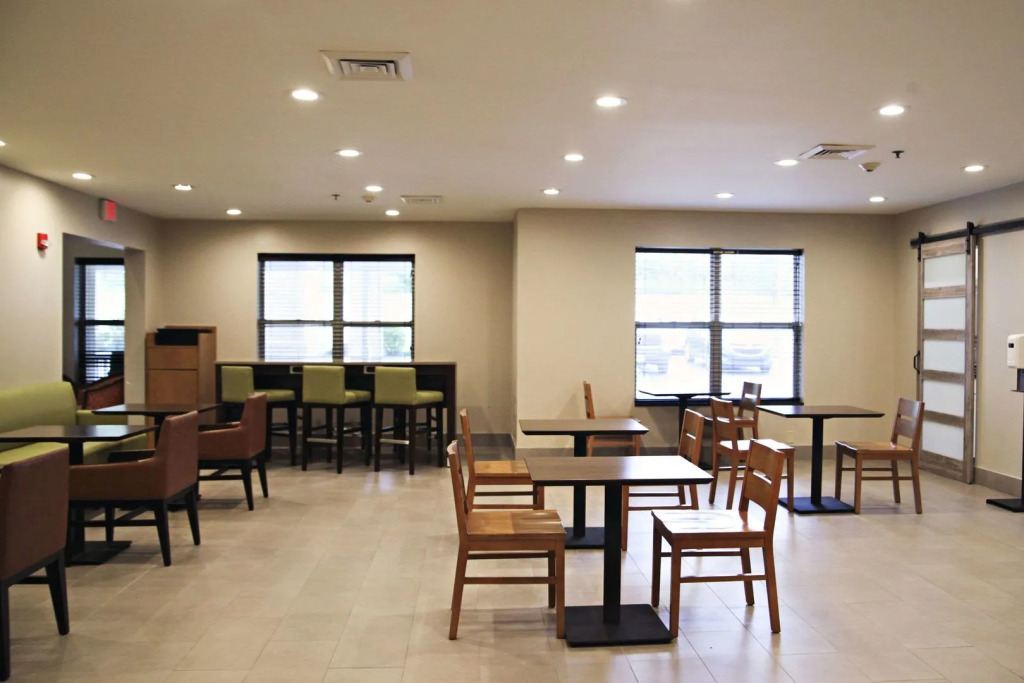Country Inn & Suites by Radisson, Frackville , PA