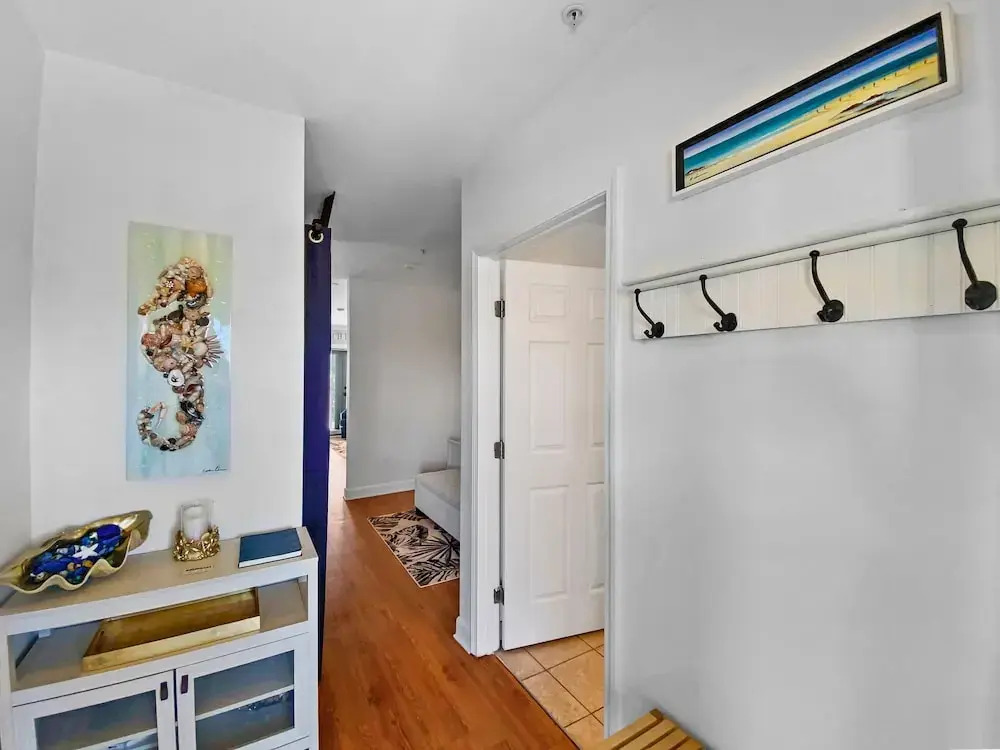 Golden On 30a 1 Bedroom Condo by RedAwning