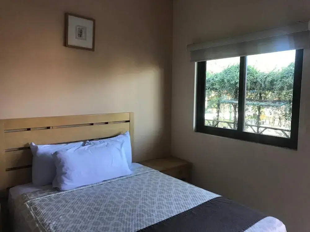 Navola Inn