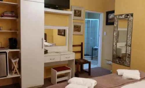LekkeRus Guest House