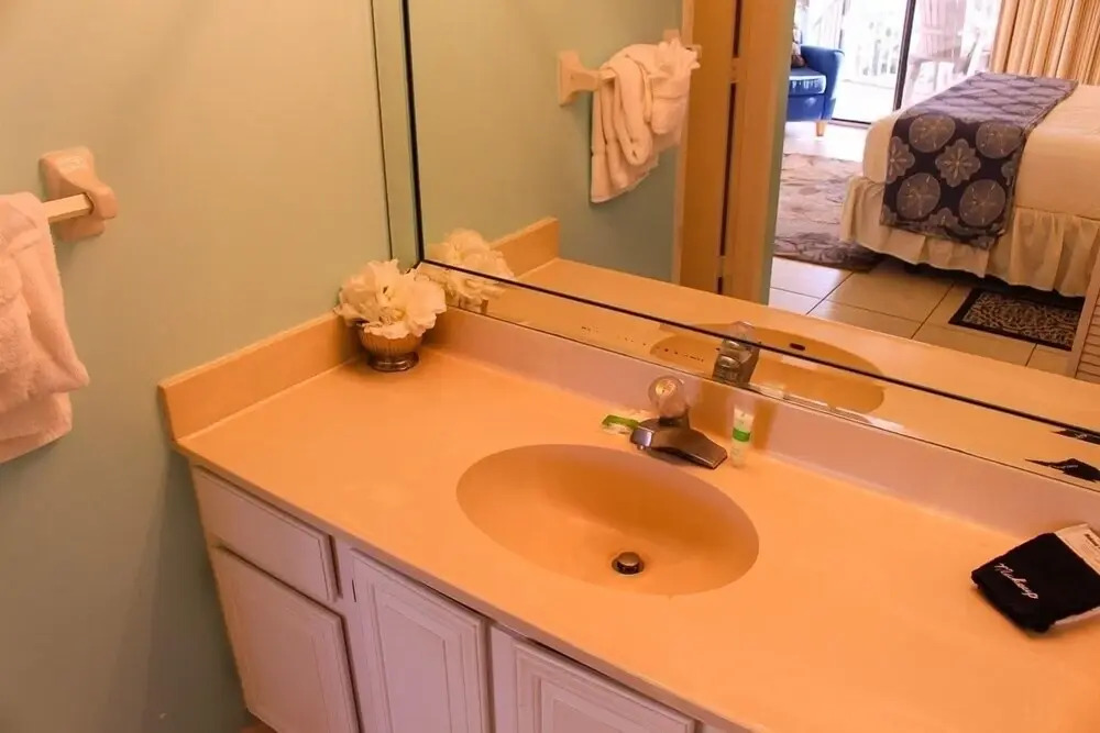 473 Mainsail 2 Bedroom Condo by RedAwning
