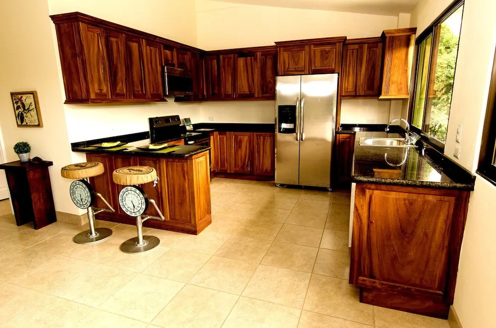 Paradizo Condominium