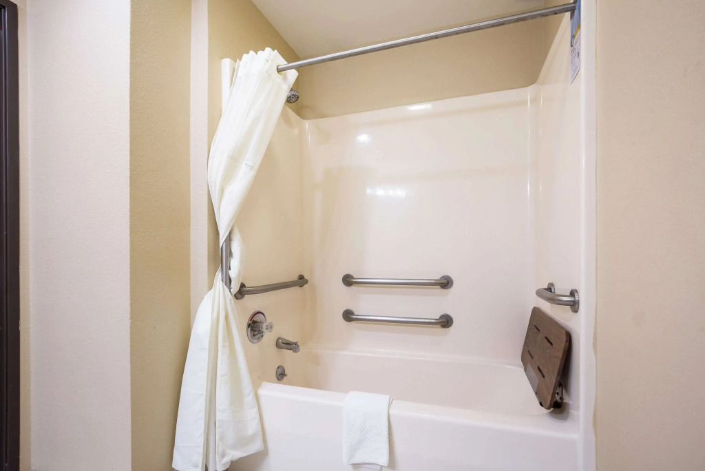 Quality Inn & Suites Caseyville - St Louis