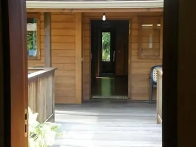 Moorea Surf Bed and Breakfast