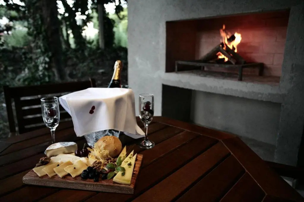 BlackStone Apart Boutique Hotel