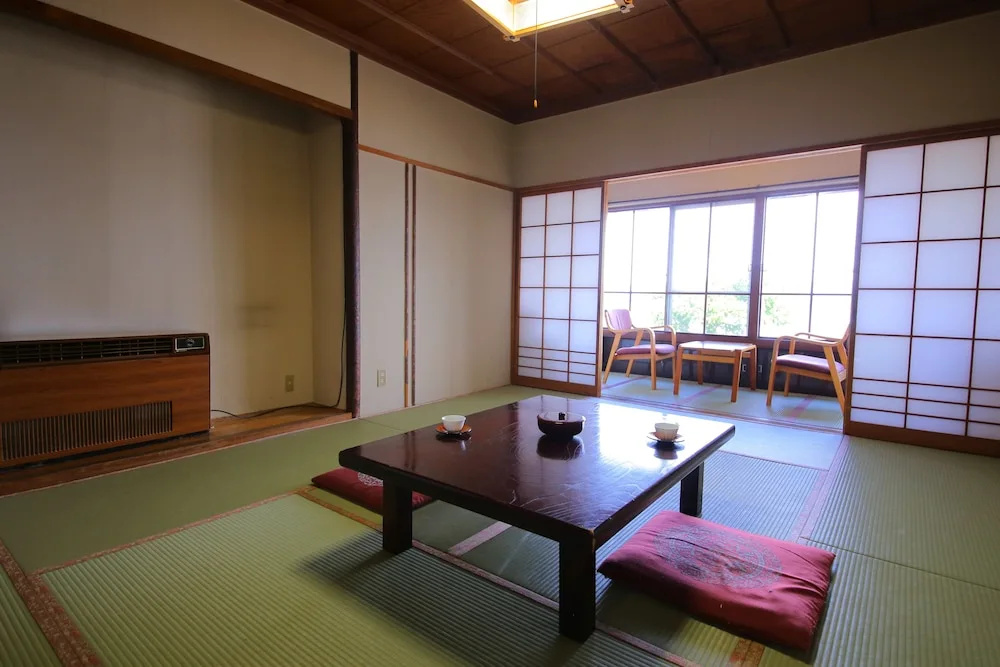 Lake Side Hotel Minatoya