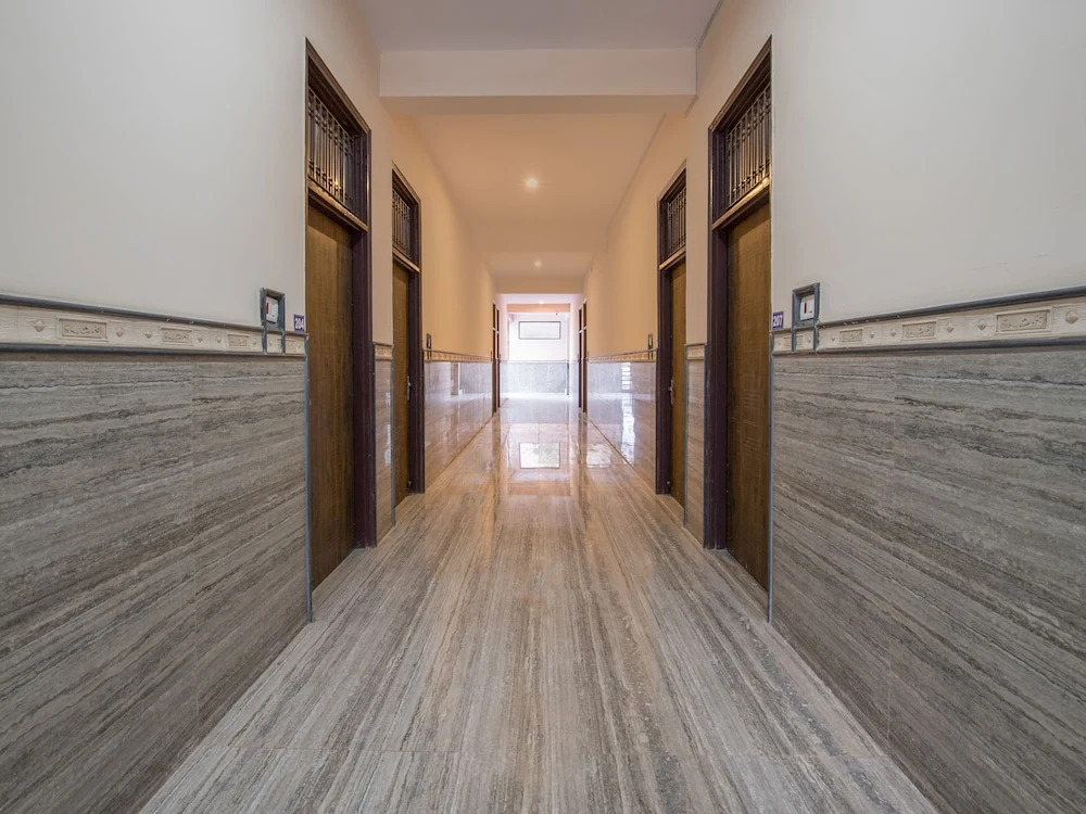 OYO 16093 Flagship Krishna Residency