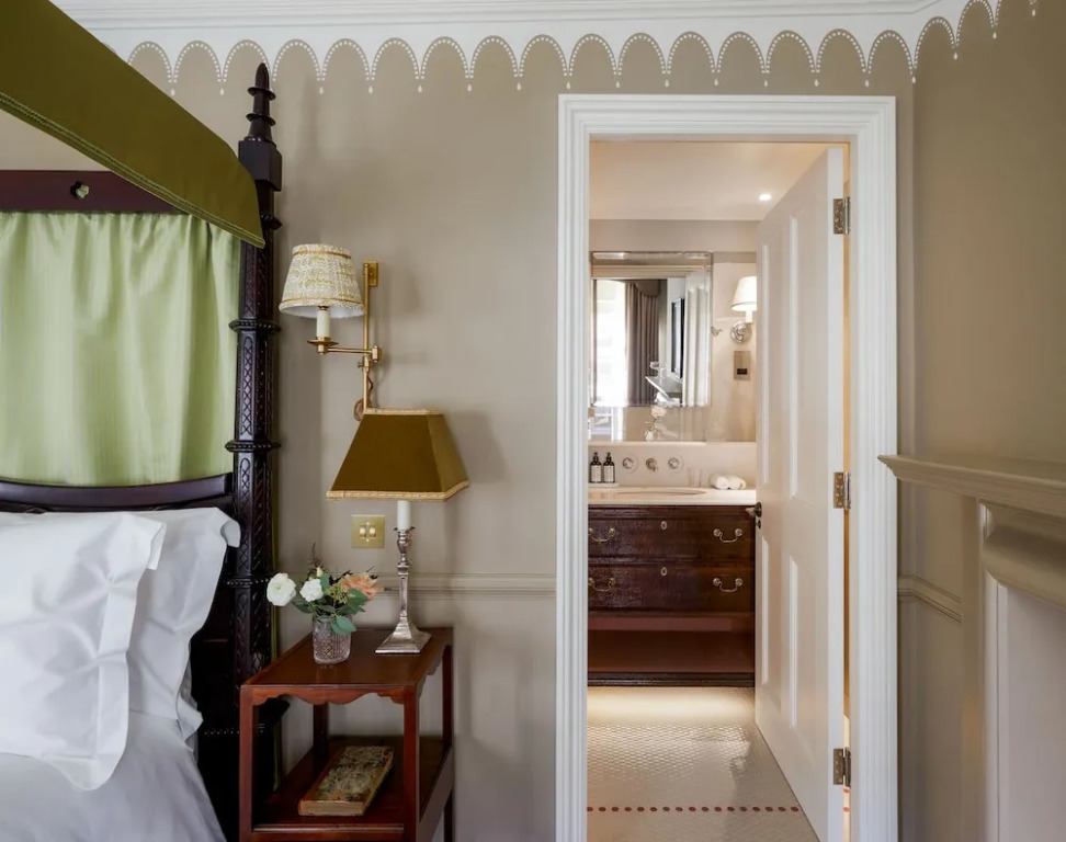 Henry's Townhouse