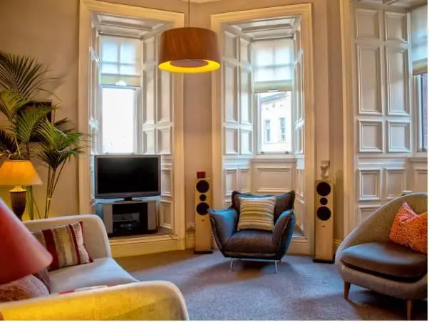 West George Street Apartment