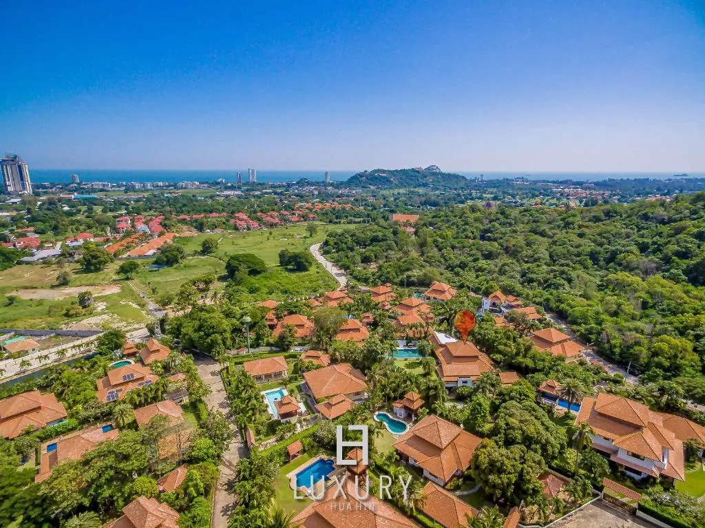 Bali Style Mansion in Great Location WL2