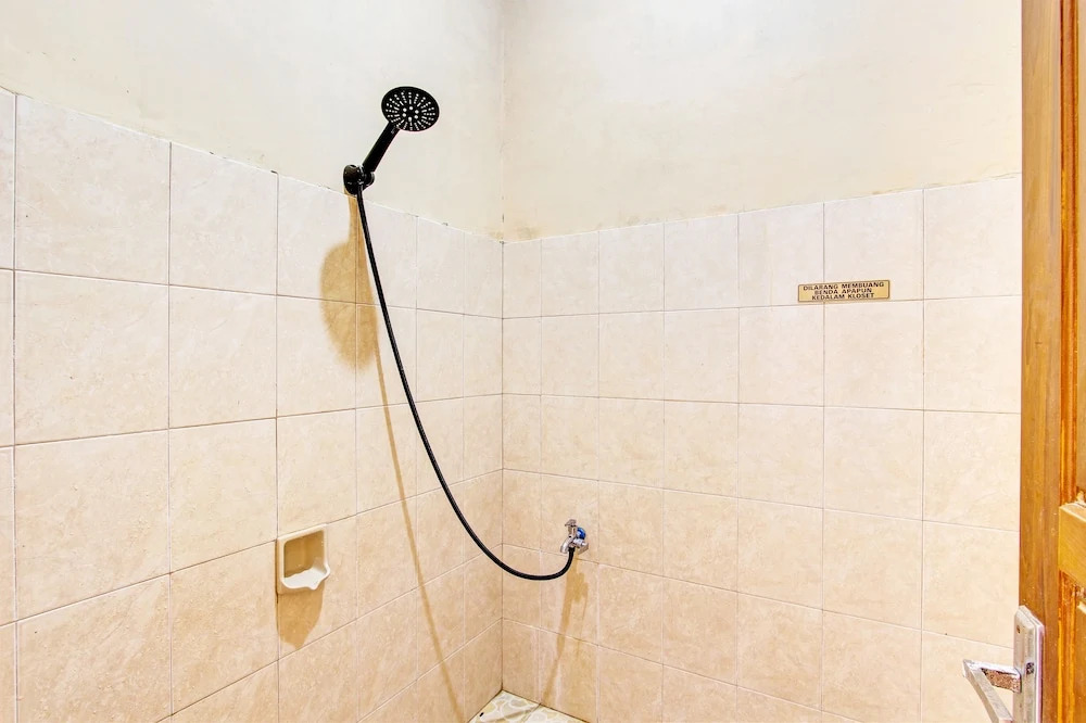 Hotel O Guest House Cemara 2