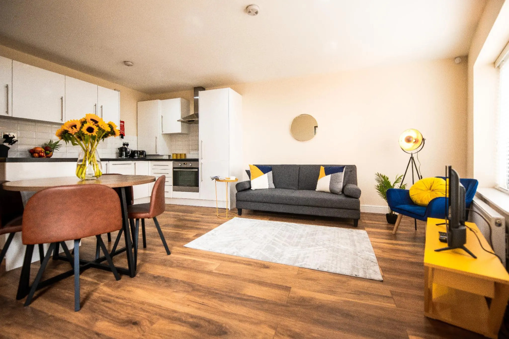Emerald Court Executive Watford Central Apartment