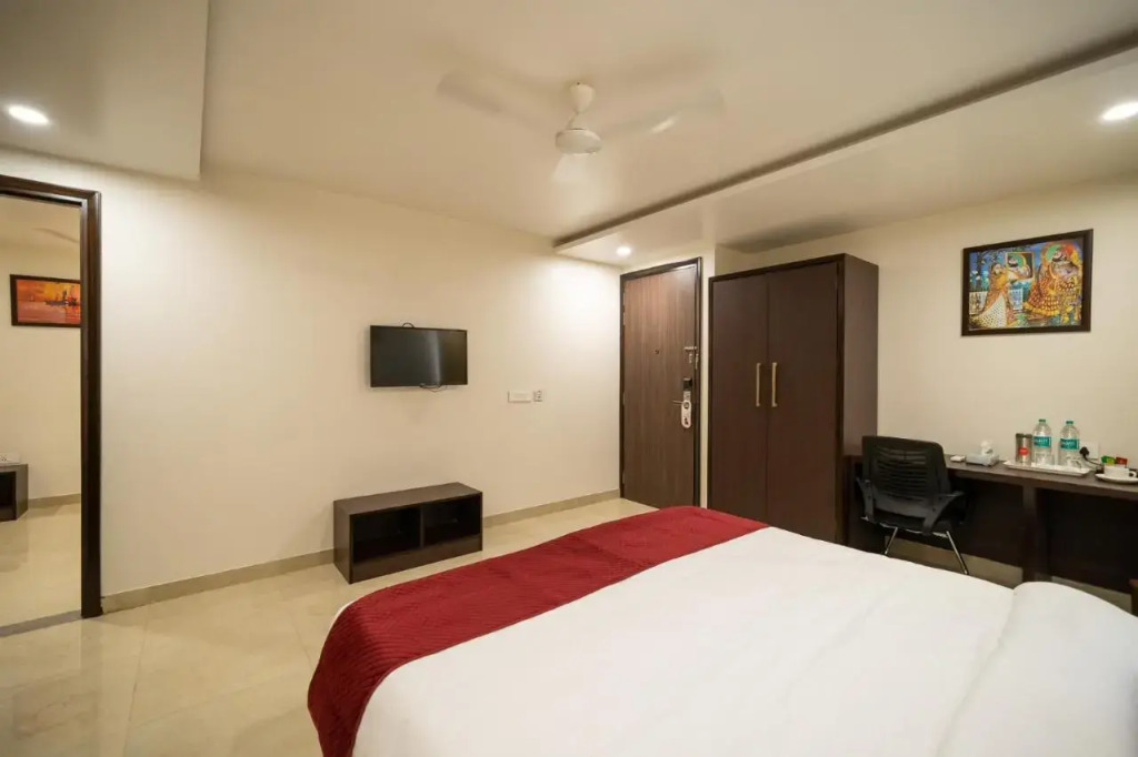 Sheerha Royal Residency