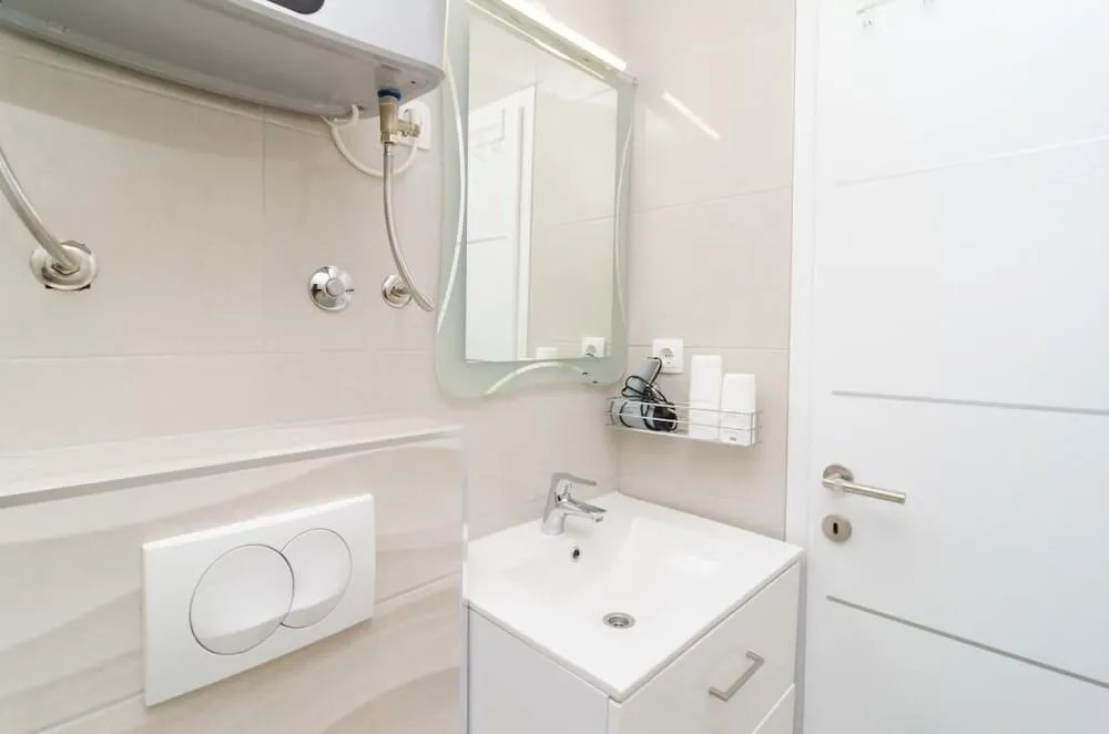 Apartment D&L