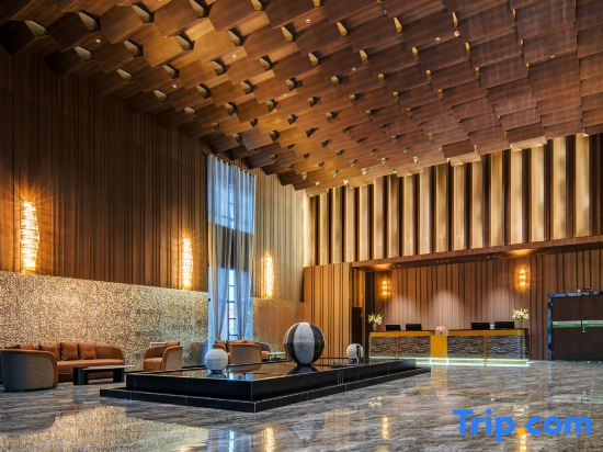 M Hotel