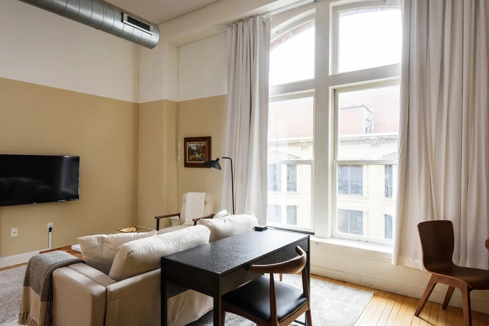 Spacious DT Lofts with Full Kitchen by Zencity