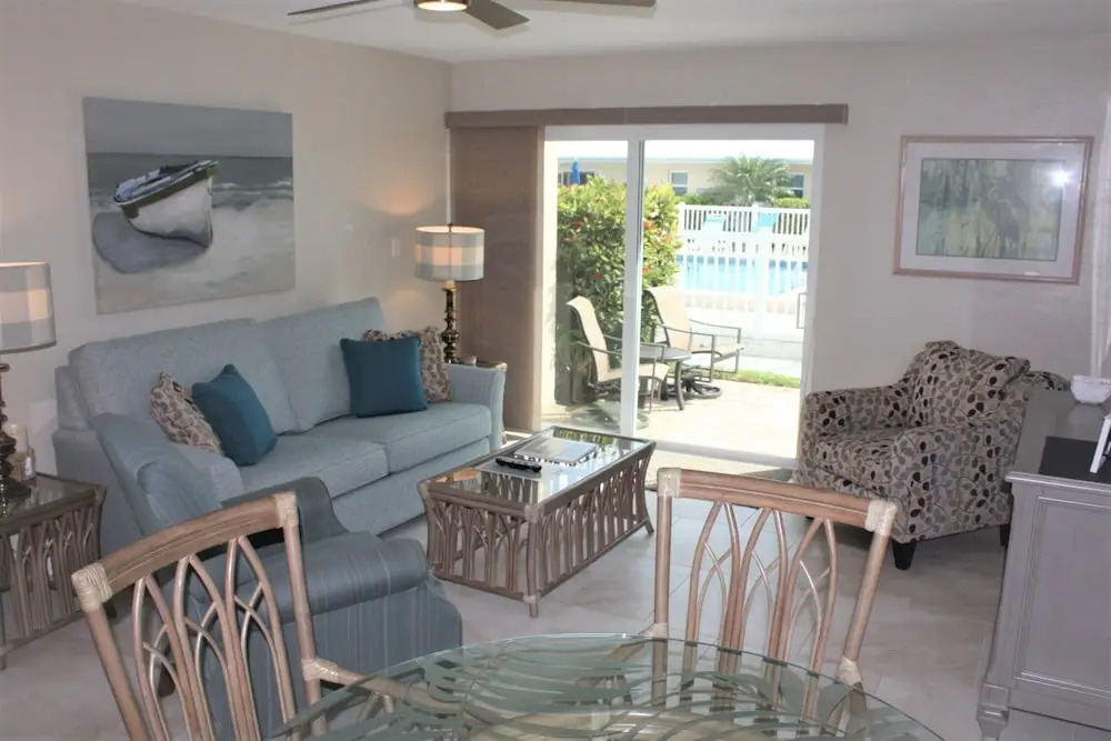 Jamaica Royale 007 - 1 Br Condo