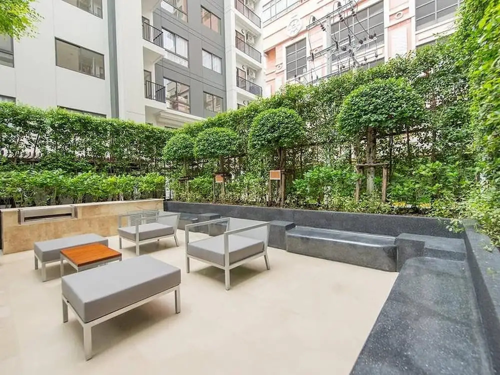 Brand New Luxury 1 Br Near 2mrt 2bts 3 Shopping