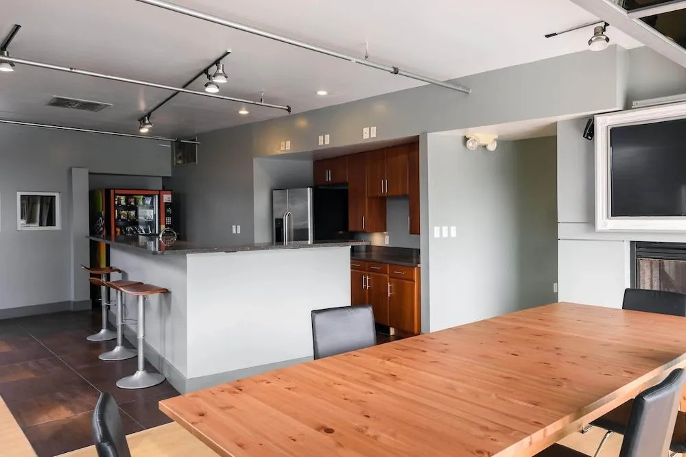 Bogen - Spacious DT Apts with Gym by Zencity