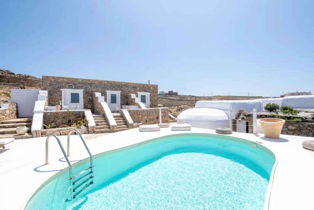 Fanari studio 3 with panoramic pool