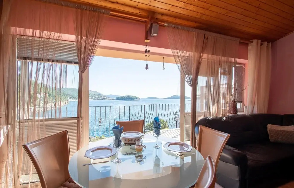 Beautiful Apartment in Prizba With Wifi and 2 Bedrooms