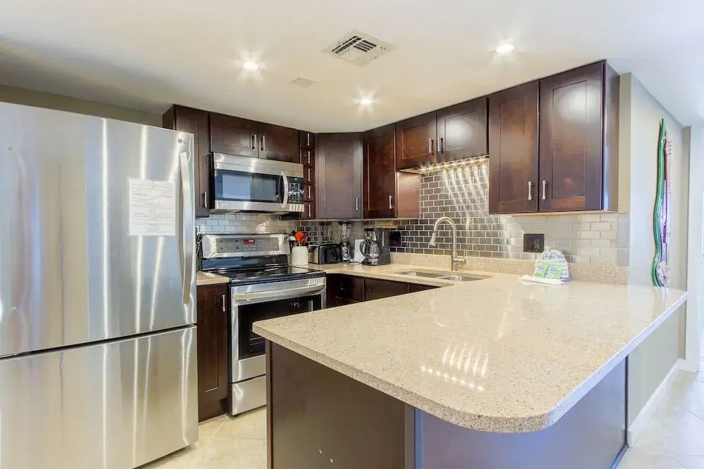 Gulf Shore Condo #301 - 2 Br condo by RedAwning