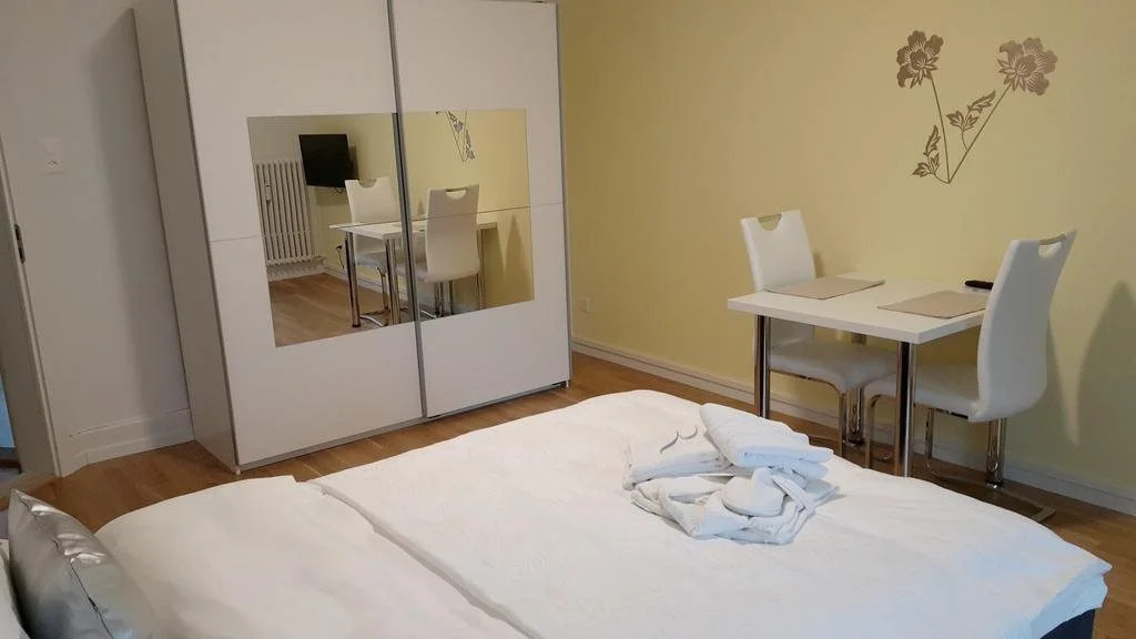 Residence Serviced House