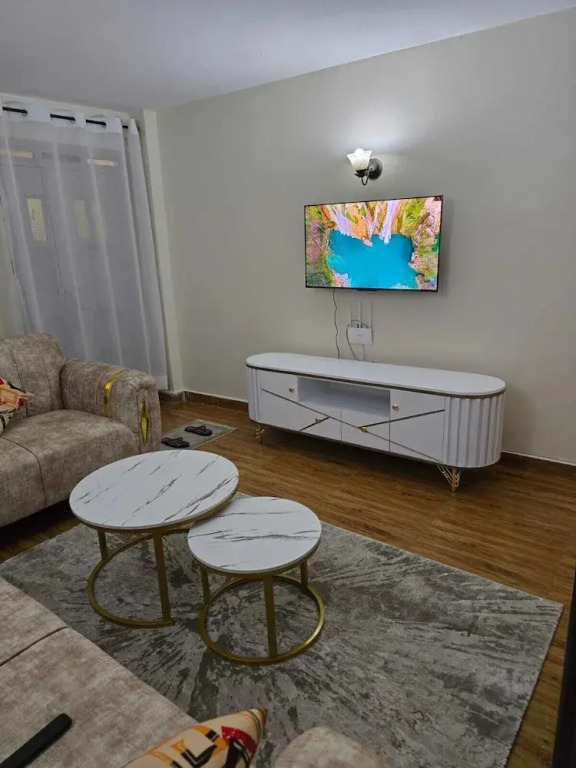 Lux Suites Astrol Apartments Garden City