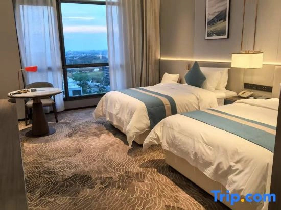 Jingmao Hotel (International Glasses City Danyang Railway Station)