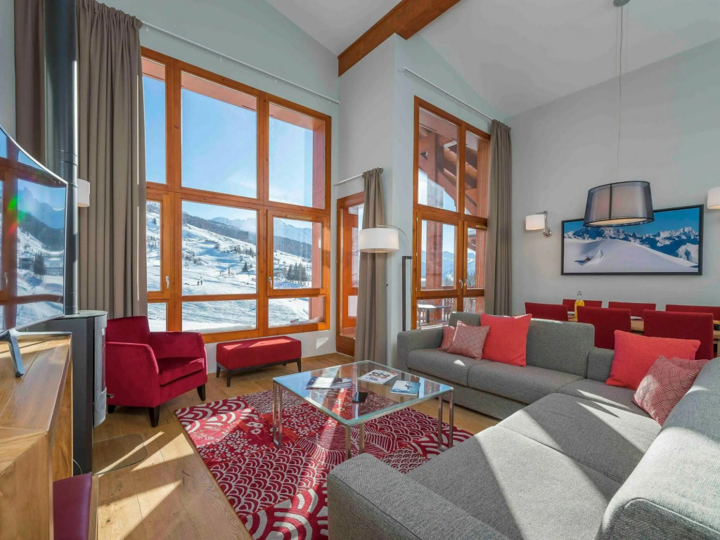 Luxury apartment with a view in the large Paradiski ski area