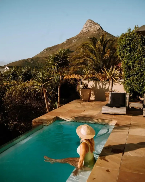 Holiday Apartment in Secure Camps Bay Complex With Private Pool Calico