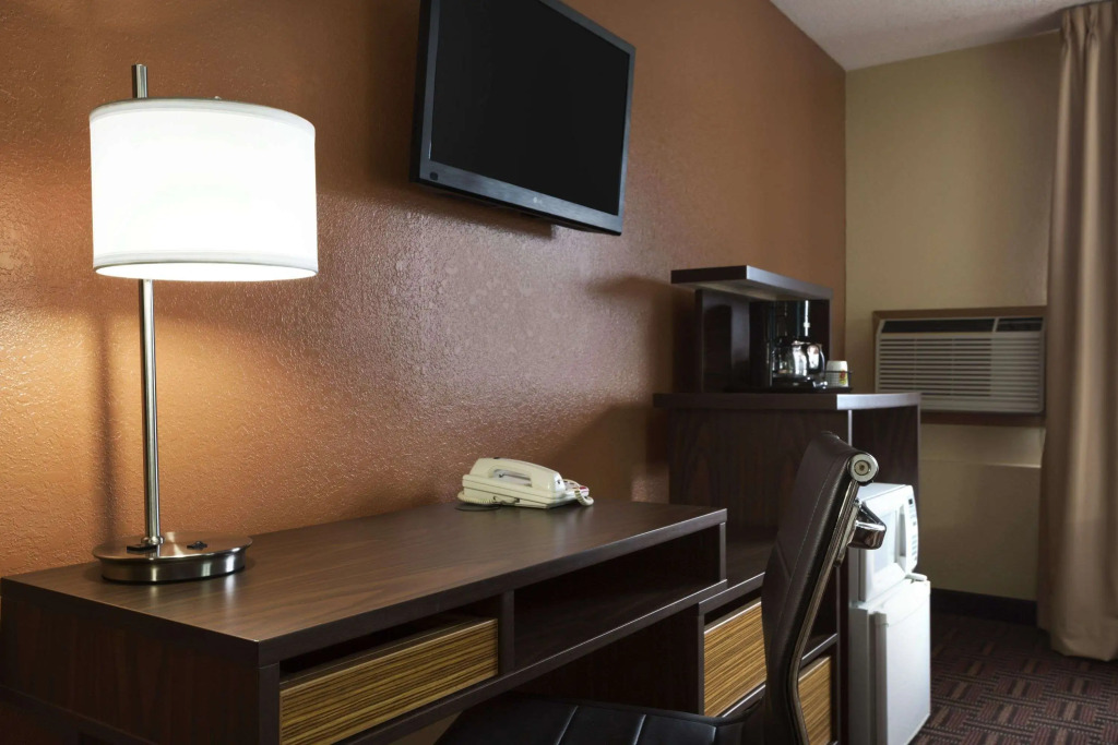 Super 8 by Wyndham Mount Vernon, IL