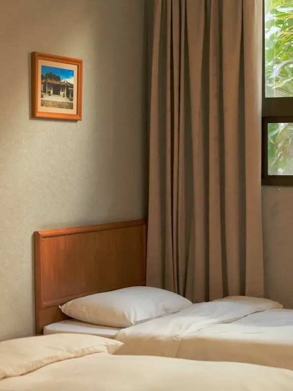 Kinsa Holiday Hotel