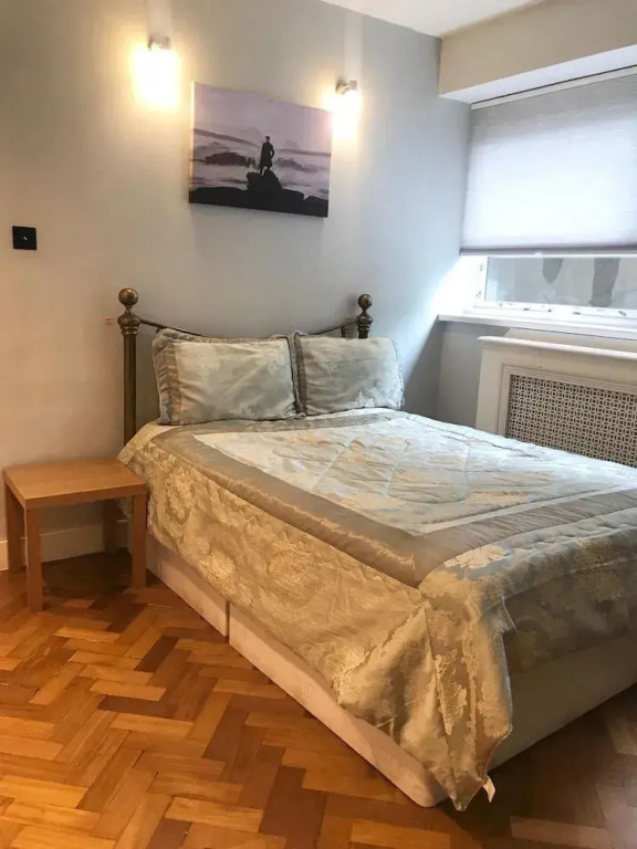 Clarendon Place Apartment