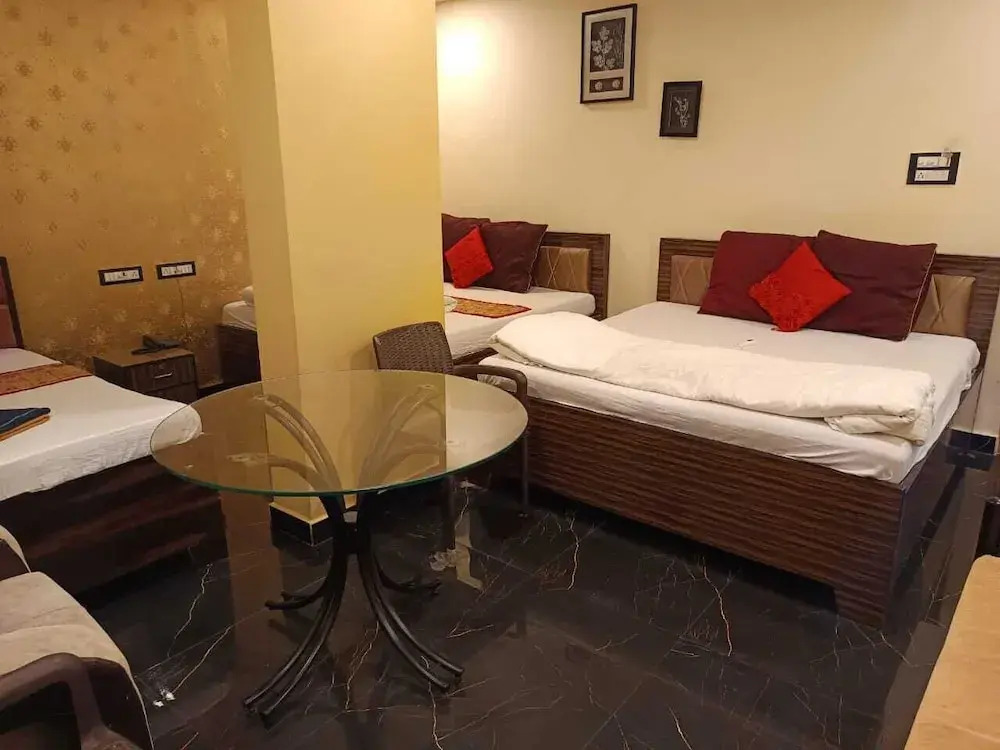 Hotel Golden Plaza