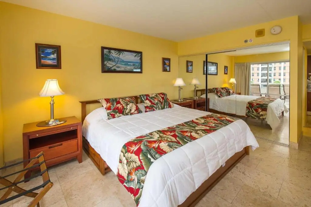 Ilikai 542 - Studio Condo