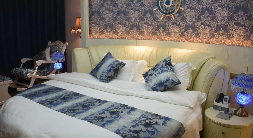 Qionghai Xiangshang Aihua Hotel